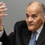 على طريقة عبلة كامل.. أم تلقن نجلها إجابات الامتحان من شرفة اللجنة بالدقهلية