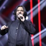 محمد إمام يقتحم خشبة المسرح لأول مرة ويُعيد إحياء “شمس الزناتي”